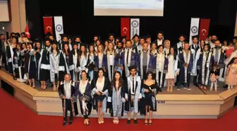 Koçarlı Myo Öğrencilerinin Mezuniyet Coşkusu
