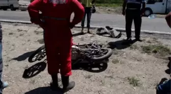 Otomobil Motosiklette Arkadan Çarptı; 1 Ölü