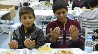 Sokak İftarlarının Son Adresi Gündüzler Mahallesi Oldu