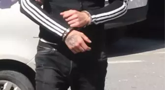 Yan Baktı' İddiasıyla Bıçakladı