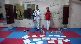 Kız Kardeşler Bodrum Katından Avrupa Şampiyonluğu'na Uzandı