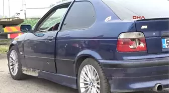Kocaeli Kurşunlanan Otomobil Yol Kenarında Bulundu