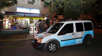 Markete Giren Hırsız 'Avuç' Dolusu Parayı 1 Dakikada Çaldı