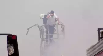 Şanlıurfa'da Gıda Deposunda Yangın