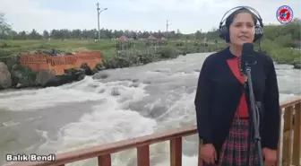 Van'da Öğrenciler Vatan Için Söyledi (2)