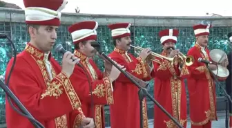 Arnavutköy'de 'Baklava Alay'lı İftar