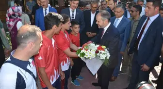 Gençlik ve Spor Bakanı Kılıç Iğdır'da