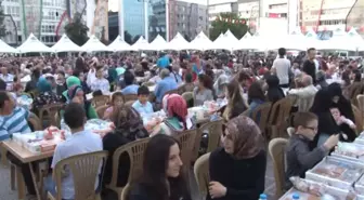 İlkadım'da 10 Bin Kişilik Dev İftar