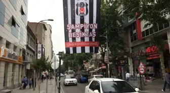 Şampiyon Beşiktaş'ın Bayrakları Çorlu Sokaklarında