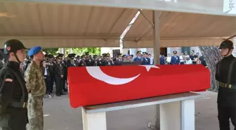 Şehit Asker Son Yolculuğuna Uğurlandı