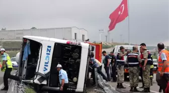 Askerleri Taşıyan Otobüs Kaza Yaptı : 47 Yaralı (2)