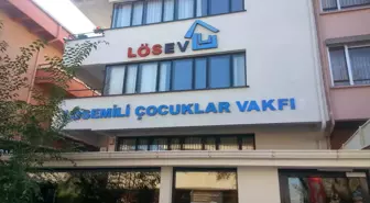 Sadece Lösemiyle Değil Dolandırıcılarla da Mücadele Ediyorlar