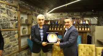 TÜFAD'dan Belediye Başkanı Mehmet Tutal'a Plaket