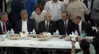 Kılıçdaroğlu, Pazarcı Esnafıyla Iftarda Buluştu (1)