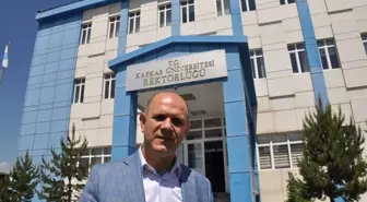 Rektör Özcan, Lys Sınavı Öncesinde Kampus İçerisinde İnşaatları Durdurdu