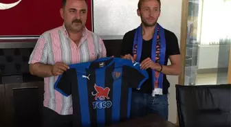 Karacabey Birlikspor'dan Çifte Transfer