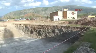 Kasap Nusret'in Köyüne Yaptıracağı Külliyenin Temeli Atıldı