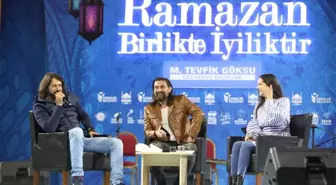 Diriliş Ertuğrul' Oyuncuları Esenler'de Vatandaşlarla Buluştu