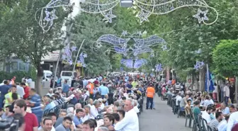 Gölbaşı İlçesinde 5 Bin Kişiye İftar Yemeği Verildi