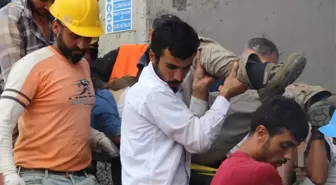 İnşaatta Üzerine Demir Düşen İşçi Yaralandı