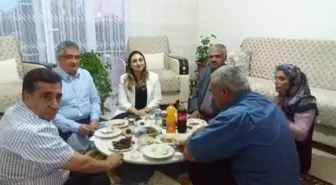 Vali Pekmez Şehit Ailesinin İftar Sofrasına Misafir Oldu