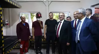 Antalya Valisi Orucunu Cezaevinde Hükümlülerle Birlikte Açtı