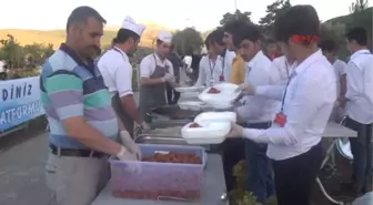 Bitlis - Tatvan'da 10 Bin Kişiye Iftar Verildi