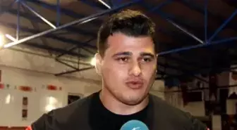 Rıza Kayaalp: 'Bayrağımızı En Üstlere Çıkarıp, İstiklal Marşımızı Ezberletmek İstiyorum'