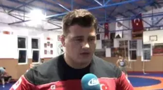 Rıza Kayaalp: 'Bayrağımızı En Üstlere Çıkarıp, İstiklal Marşımızı Ezberletmek İstiyorum'