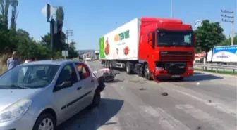 Trafik Işığında Bekleyen Motosiklete Tır Çarptı: 2 Ölü