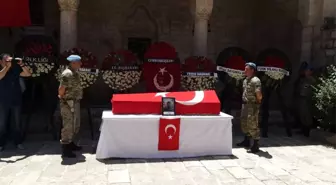 Şehit Asker Son Yolculuğuna Uğurlandı