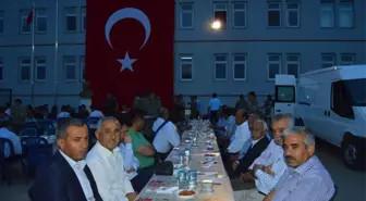 Besni İlçe Jandarma Komutanlığından Şehit ve Gazi Ailelerine İftar Yemeği