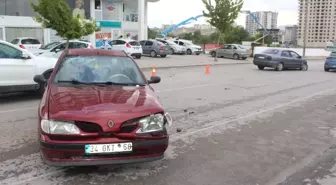 Niğde'de Trafik Kazası: 2 Yaralı