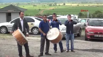 Tokat Niksar'a Dönen Komandolar Çiçeklerle Karşılandı