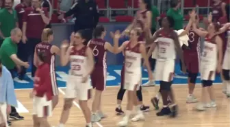 Kadın Basket Milli Takımı'na Babalar Günü Sürprizi