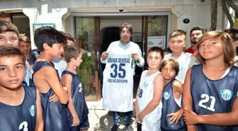 Basketbolculardan Başkan Demirağ'a Babalar Günü Ziyareti