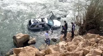 Cip Dereye Uçtu: 1 Ölü, 5 Yaralı, 3 Kayıp