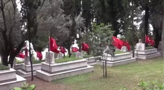 Şehitliklerde 'Babalar Günü'