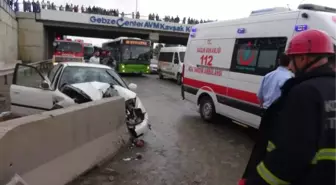 Alkollü Sürücü Beton Bariyere Çarptı: 4 Yaralı