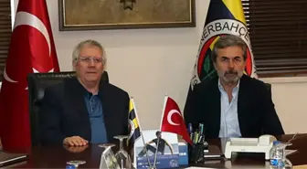 Andre Castro, Fenerbahçe'ye Gelmek İçin Aykut Kocaman'ın Kararını Bekliyor