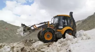 Antalya'da Haziran Ayında Karla Mücadele Çalışması