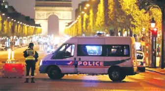 Paris Şanzelize'de Polis Operasyonu (4)