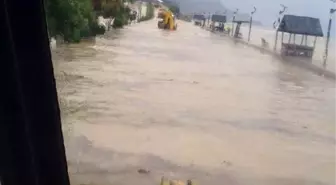 Çatalzeytin'de Yağmur Sele Yol Açtı