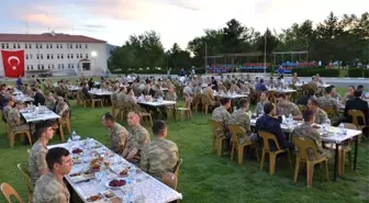 Vali Arslantaş, İl Jandarma Komutanlığı İftarına Katıldı