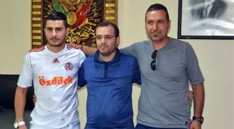 Turgutluspor Yaşar Yılmaz'la İmzaladı