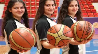 Üçüz Kardeşler Basketbol Hakemi Oldu