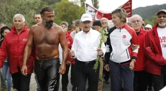 CHP'nin 'Adalet Yürüyüşü' Myk Toplantısının Ardından Devam Ediyor