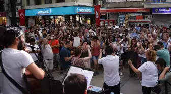 Kazım Koyuncu Konak'ta Şarkılarıyla Anıldı