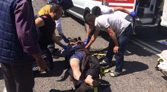 Manisa'da Motosiklet ile Otomobil Kafa Kafaya Çarpıştı: 3 Yaralı