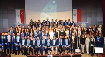 Düzce Üniversitesi Tıp Fakültesi Yeni Dönem Mezunlarını Verdi